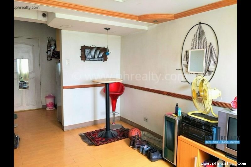 2,026,146 1 BR Condo for Resale in Cambridge Village, Condo For Sale