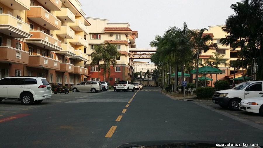 3,268,000 RUSH SALE Vista de Lago, Condo For Sale In , Metro Manila.