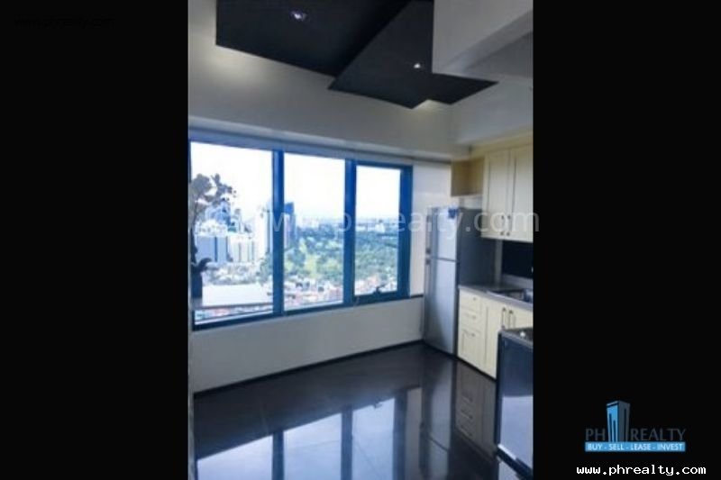2 BR Condo For Rent in One Rockwell West