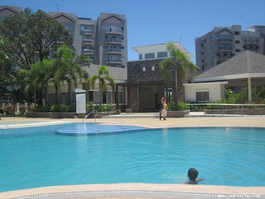 2,500,000 Woodsville Viverde Mansions, Condo For Sale In Parañaque, Metro Manila.